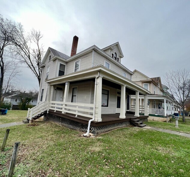 1202 Melrose Ave NW, Roanoke, VA à vendre - Photo du bâtiment - Image 2 de 18