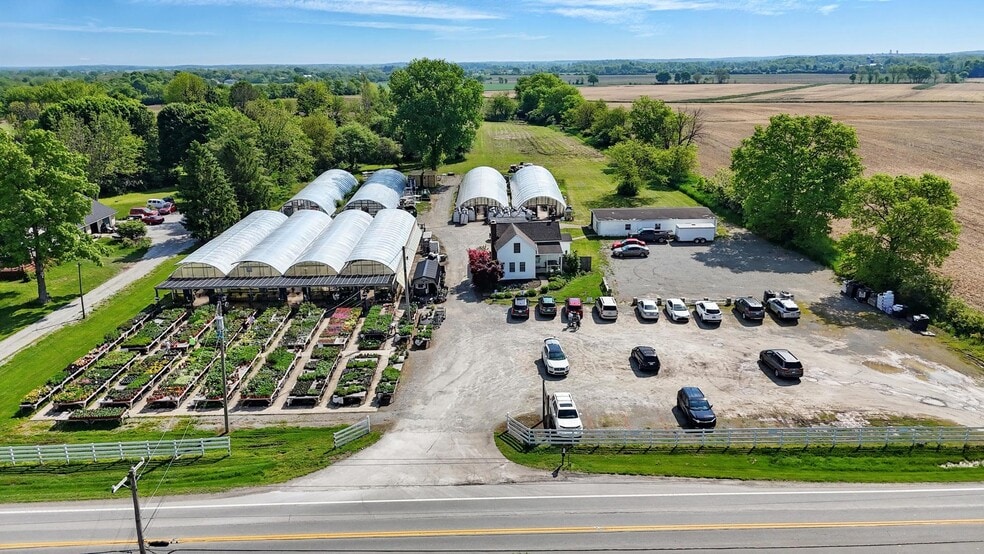 1056 US-68, Xenia, OH à vendre - Photo principale - Image 1 de 55