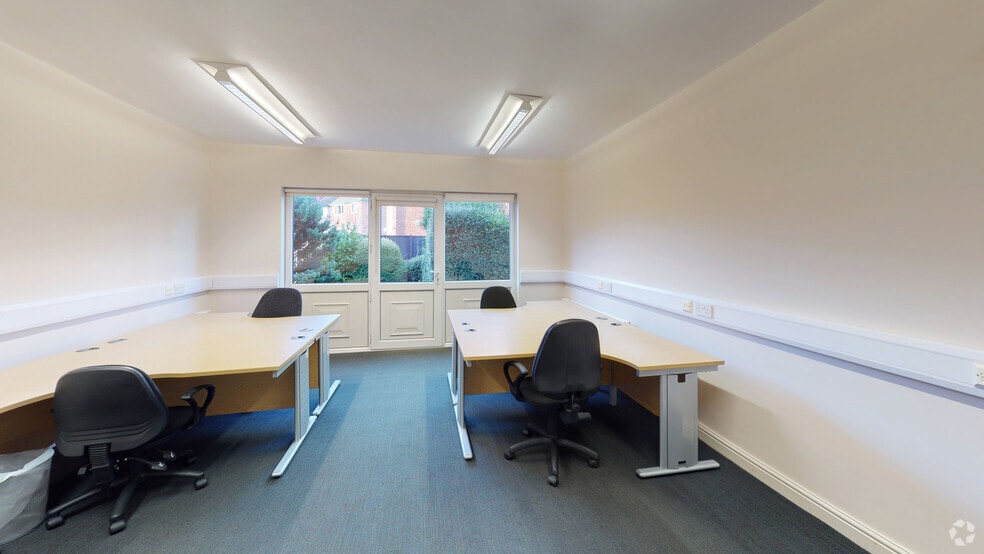 1229-1235 Stratford Rd, Birmingham for lease - Interior Photo - Image 3 of 15