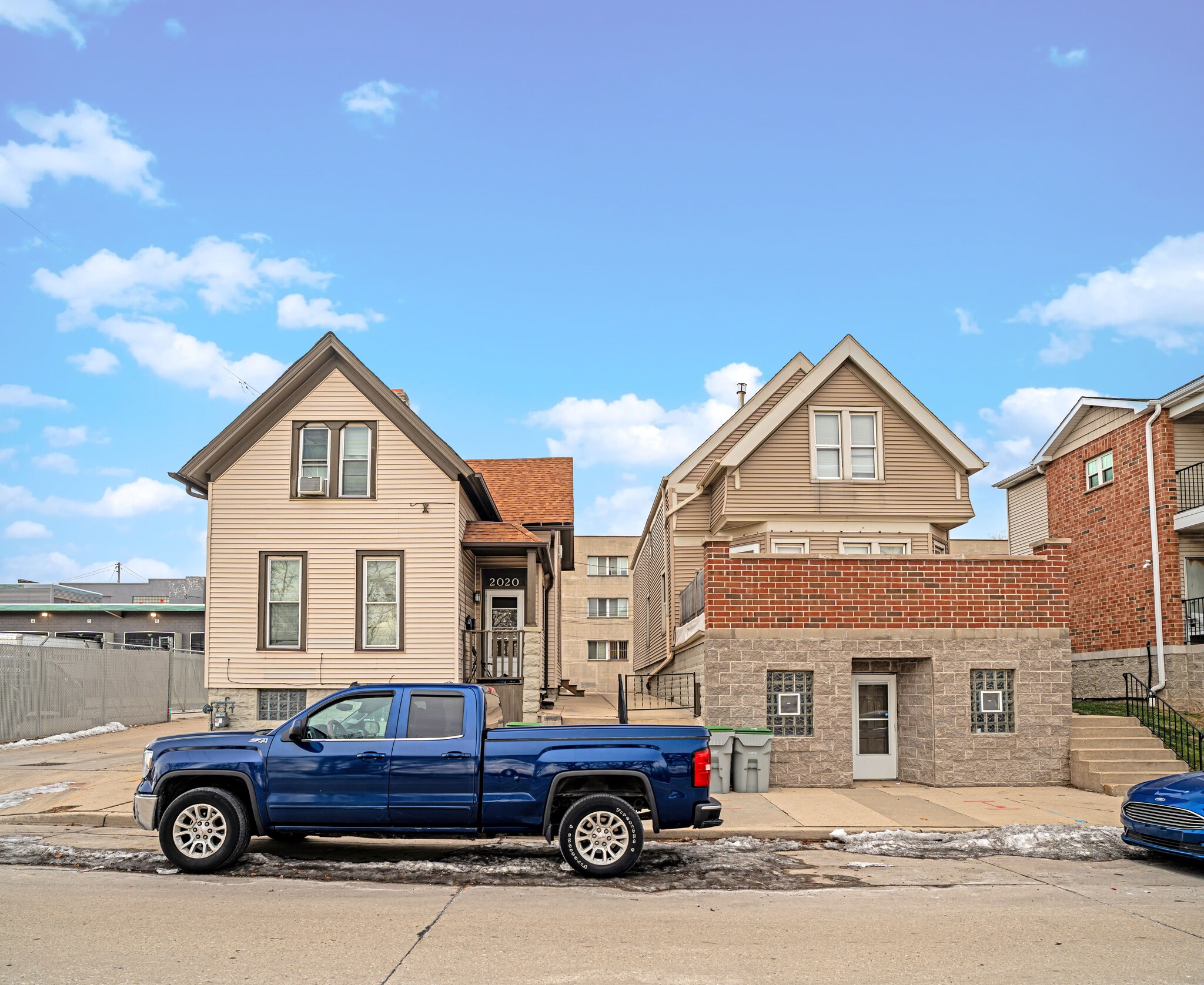 Marquette Student Housing Portfolio portfolio of 4 properties for sale on LoopNet.ca Primary Photo- Image 1 of 12