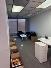 11-21 N Skokie Hwy, Lake Bluff, IL for lease Interior Photo- Image 2 of 10