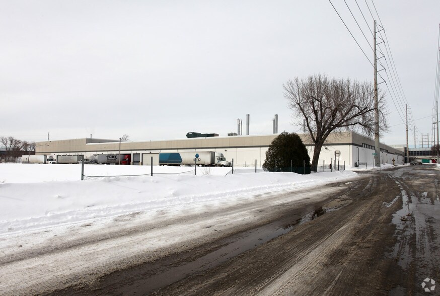 1112-1150 NE Sibley St, Minneapolis, MN à vendre - Photo du bâtiment - Image 2 de 3