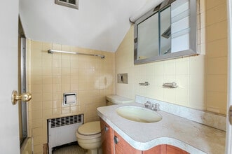 1553 Broadway, Hewlett, NY for lease Interior Photo- Image 2 of 4