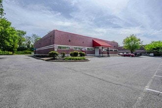 1902-1956 Maryland Ave, Wilmington, DE for lease Building Photo- Image 2 of 14