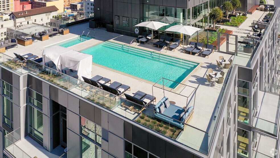 427 W 5th St, Los Angeles, CA à louer - Photo du bâtiment - Image 3 de 5