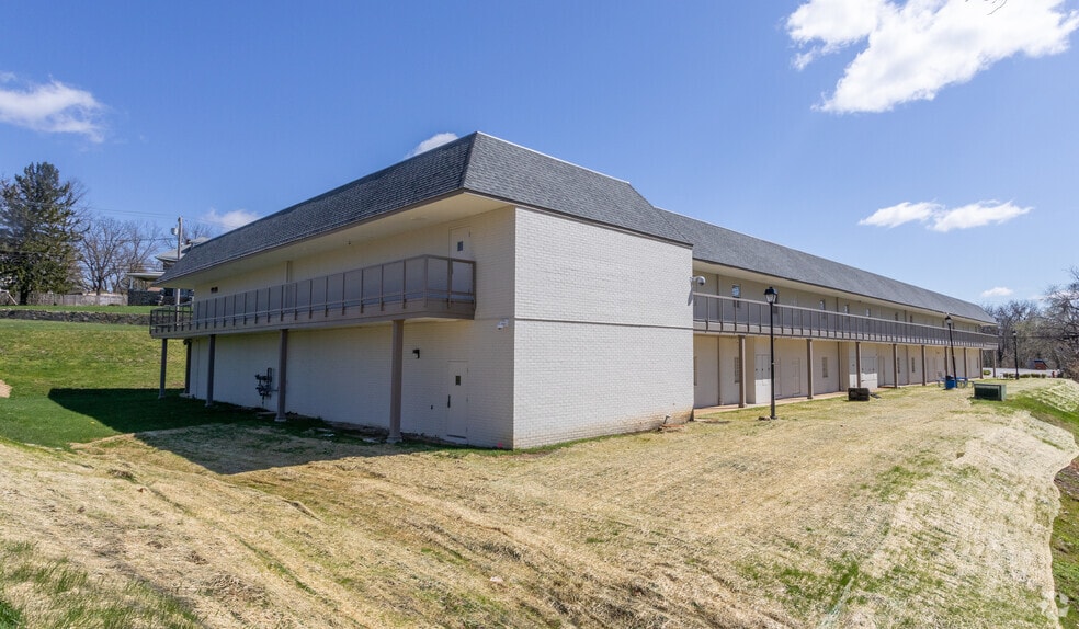 1849 Gwynn Oak Ave, Woodlawn, MD for lease - Building Photo - Image 2 of 6