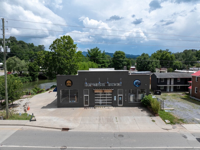 339 Park St, Canton, NC for sale - Building Photo - Image 3 of 44