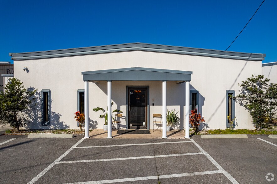 7808 Depot Ln, Tampa, FL à vendre - Photo du bâtiment - Image 3 de 13