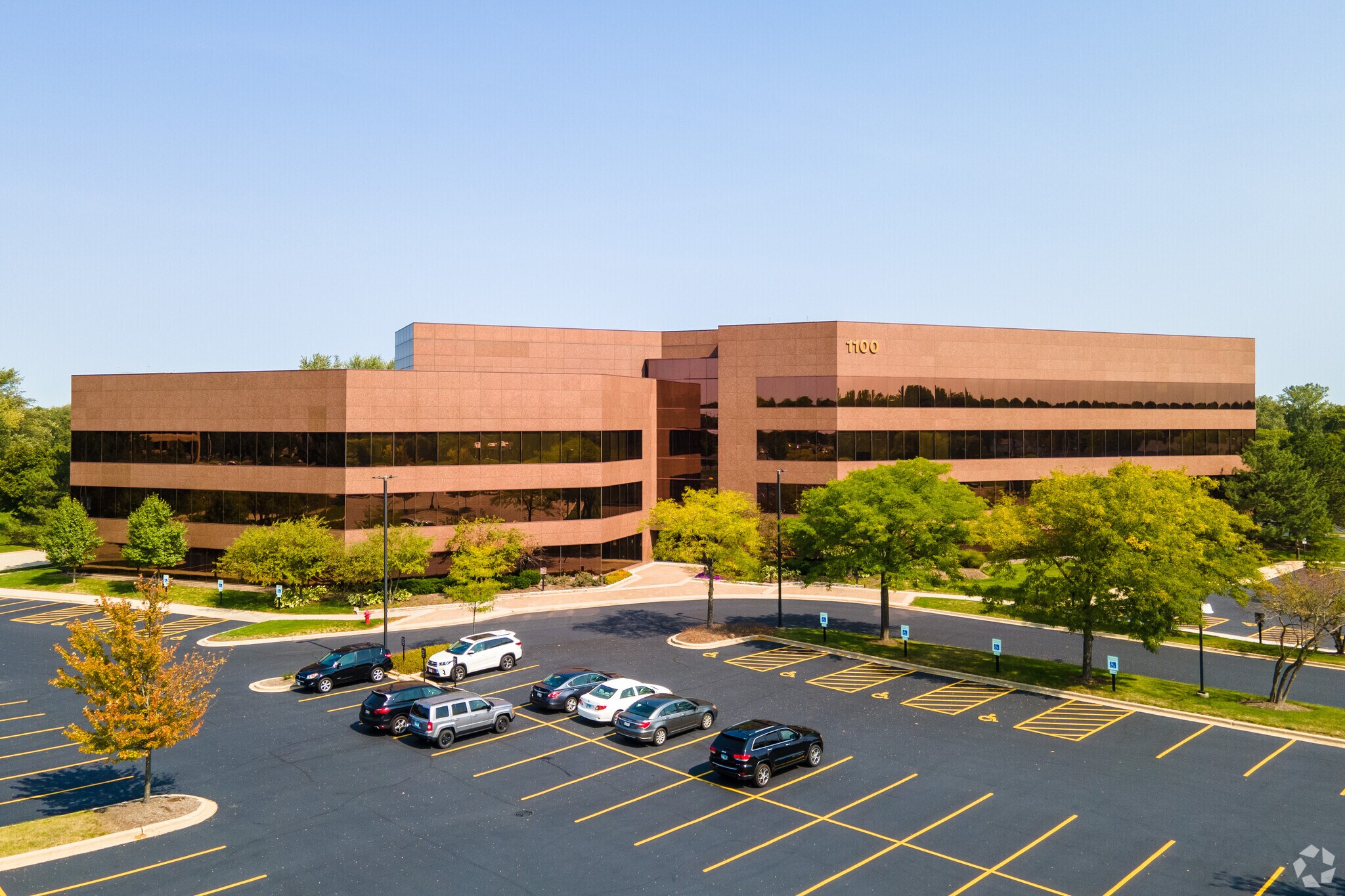 1100 W Lake Cook Rd, Buffalo Grove, IL à vendre Photo du bâtiment- Image 1 de 11