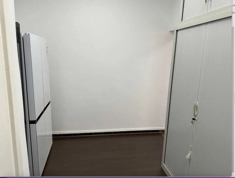 Retail in Paris for sale - Interior Photo - Image 3 of 4