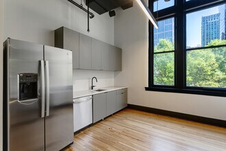 618 Church St, Nashville, TN for lease Building Photo- Image 2 of 8