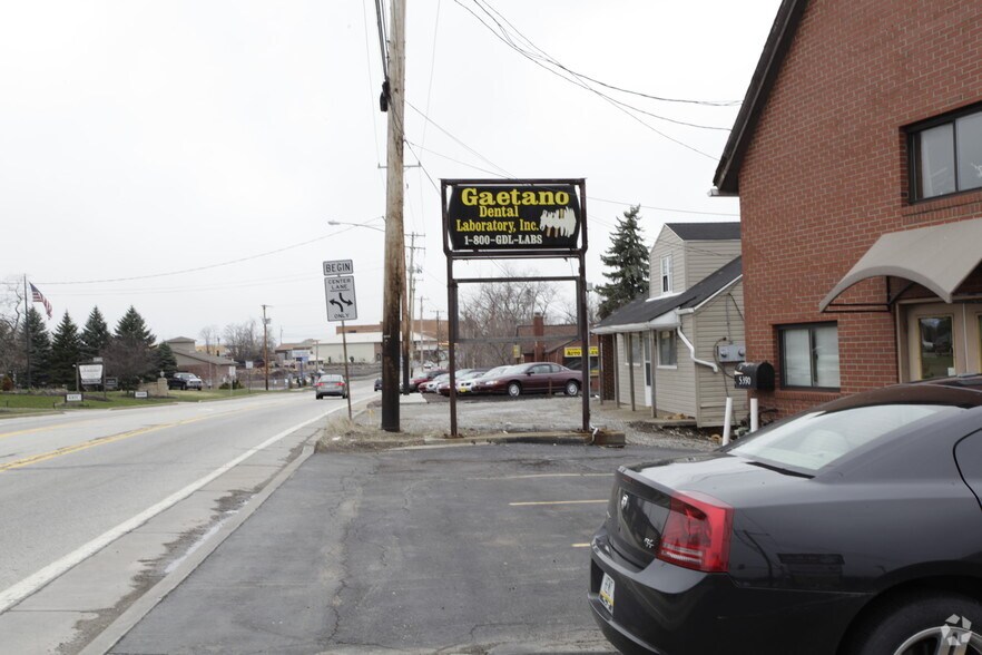 5390 Steubenville Pike, McKees Rocks, PA à louer - Photo du bâtiment - Image 3 de 4