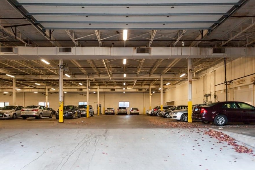 1 Grove St, New Britain, CT for lease - Interior Photo - Image 3 of 10