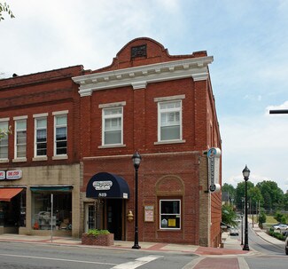 More details for 819 West Ave, Lenoir, NC - Retail for Sale