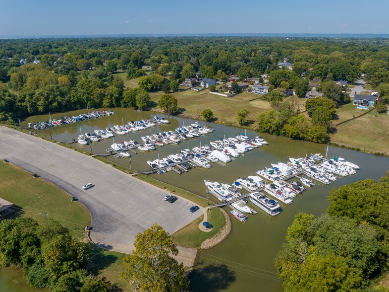 4000 Utica Pike, Jeffersonville, IN for sale - Building Photo - Image 3 of 24