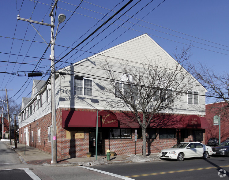 77 Rolfe Sq, Cranston, RI for lease - Building Photo - Image 2 of 7