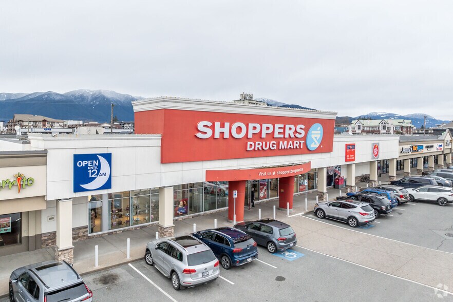 45905 Yale Rd, Chilliwack, BC à louer - Photo du bâtiment - Image 2 de 6