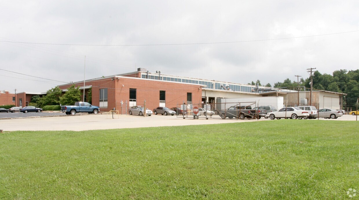 2149 Brevard Rd, High Point, NC for lease Interior Photo- Image 1 of 1