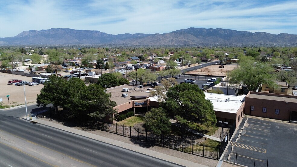 136-150 Louisiana Blvd NE, Albuquerque, NM à vendre - Photo du bâtiment - Image 3 de 16
