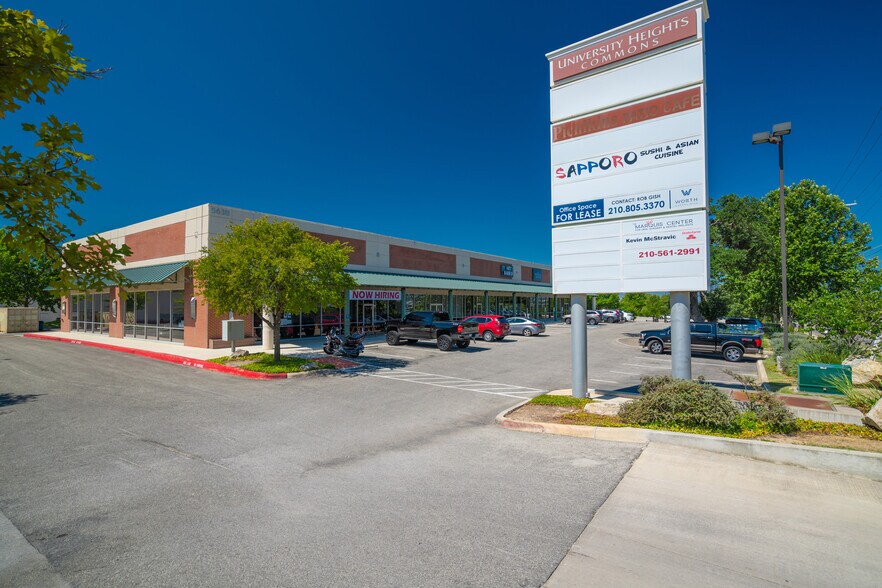 5638 W Hausman Rd, San Antonio, TX à louer - Photo du bâtiment - Image 2 de 3