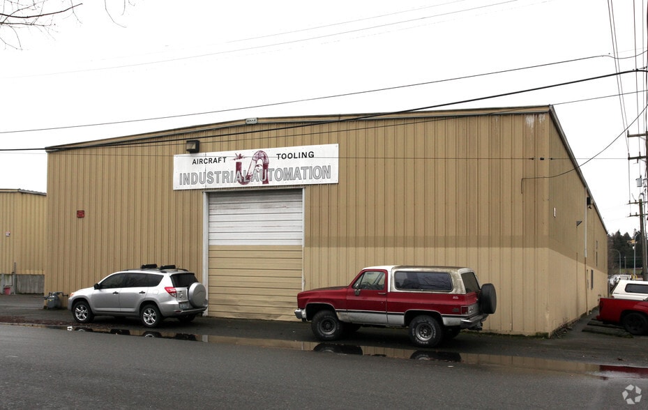 INDUSTRIAL PORTFOLIO portfolio of 3 properties for sale on LoopNet.ca - Primary Photo - Image 3 of 4