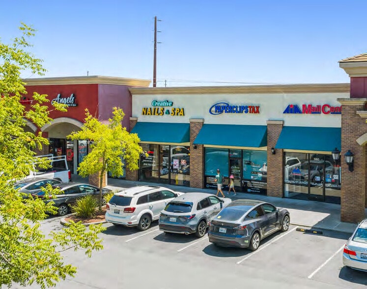 Westlake Village Shopping Center portfolio of 2 properties for sale on LoopNet.ca - Building Photo - Image 2 of 6