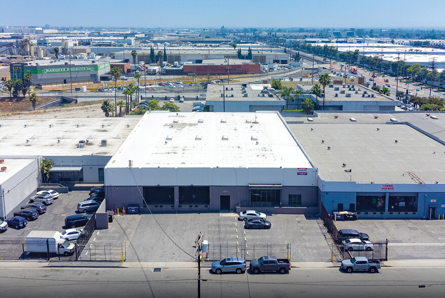 1834 E 22nd St, Los Angeles, CA for lease - Building Photo - Image 2 of 8