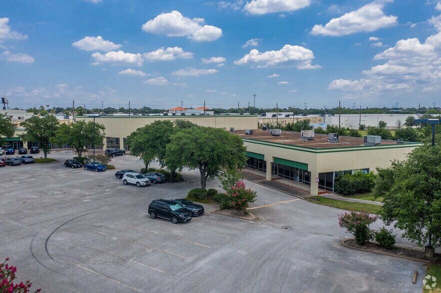 11037 W FM-1960, Houston, TX à louer - Photo principale - Image 3 de 14