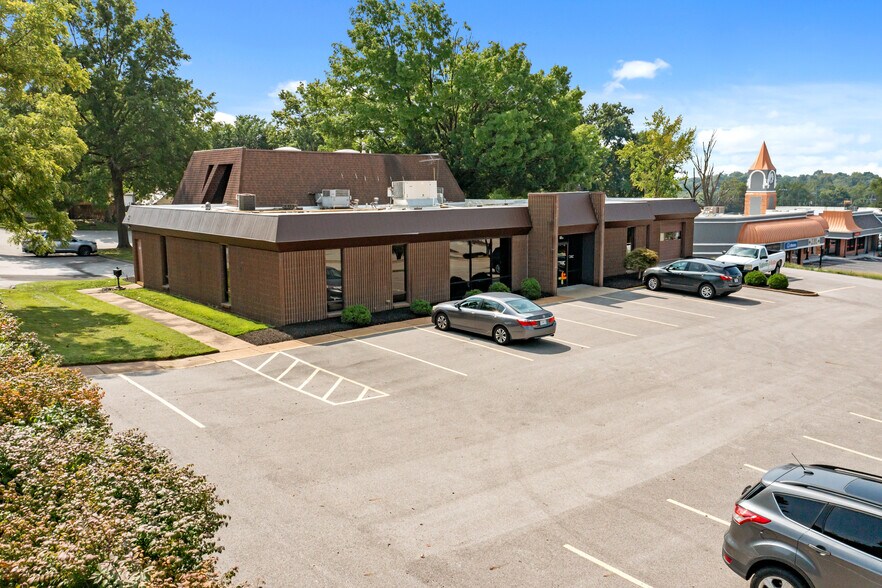 112-116 Holloway Rd, Ballwin, MO à vendre - Photo du bâtiment - Image 3 de 28