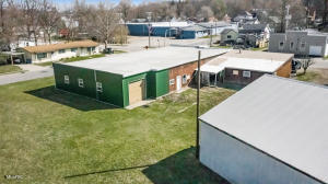 402 S Oak St, Buchanan, MI for sale - Primary Photo - Image 1 of 9