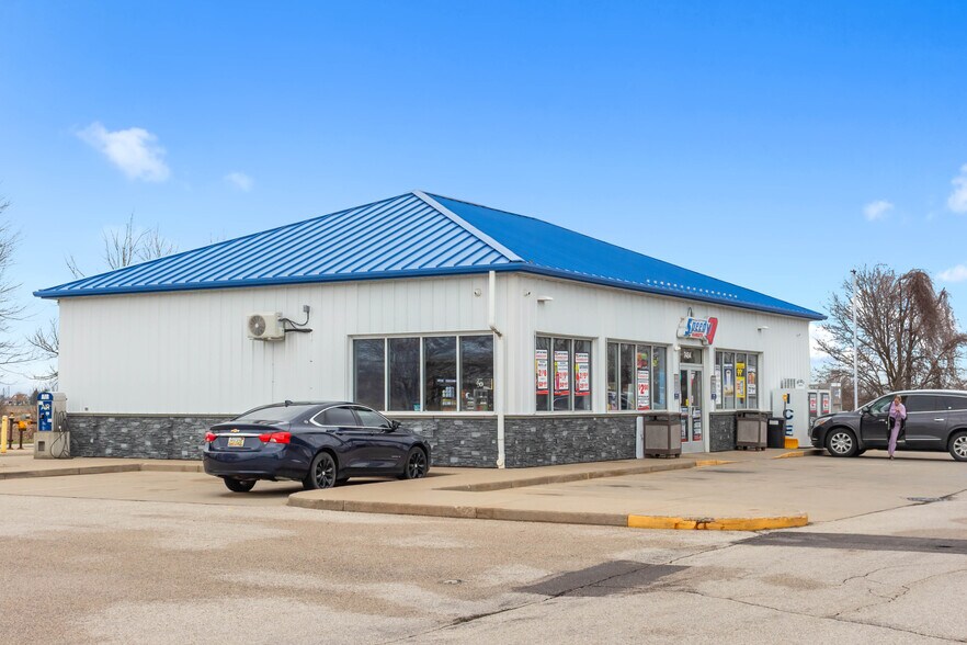 7484 Westside Saginaw Rd, Bay City, MI à vendre - Photo du bâtiment - Image 3 de 5