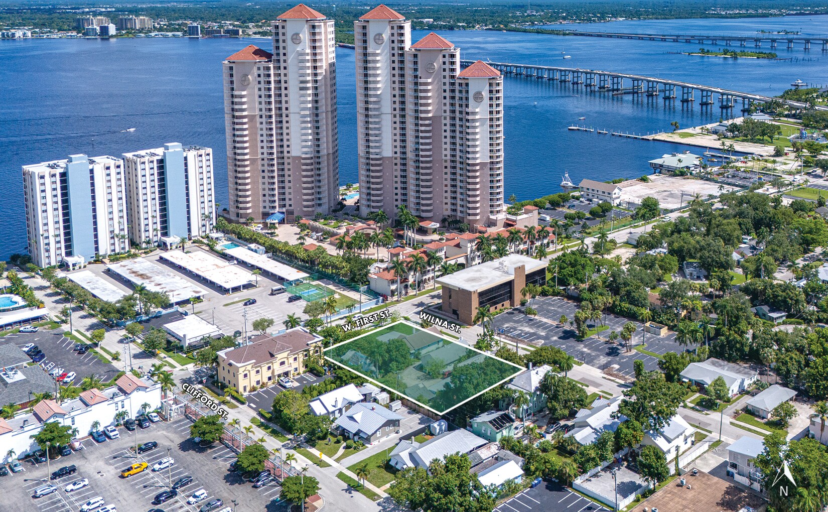 2008/2010 Wilna St, Fort Myers, FL à vendre Aérien- Image 1 de 10