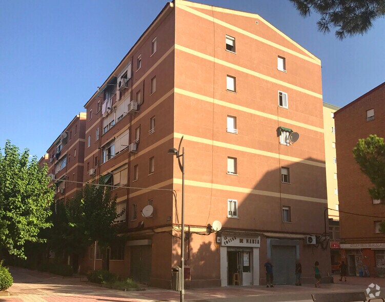Calle Camelias, 5, Getafe, Madrid for lease - Primary Photo - Image 1 of 2