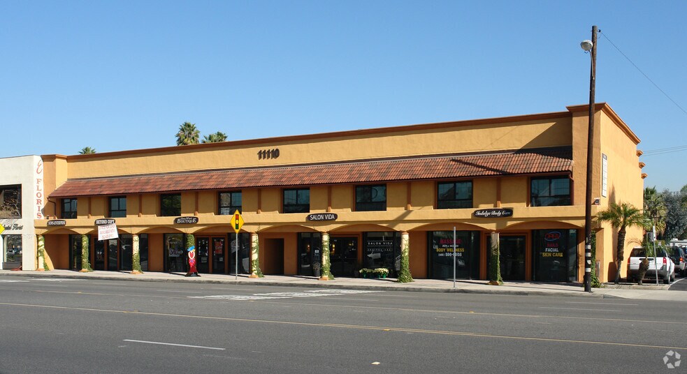 11110 Los Alamitos Blvd, Los Alamitos, CA à louer - Photo du bâtiment - Image 2 de 30