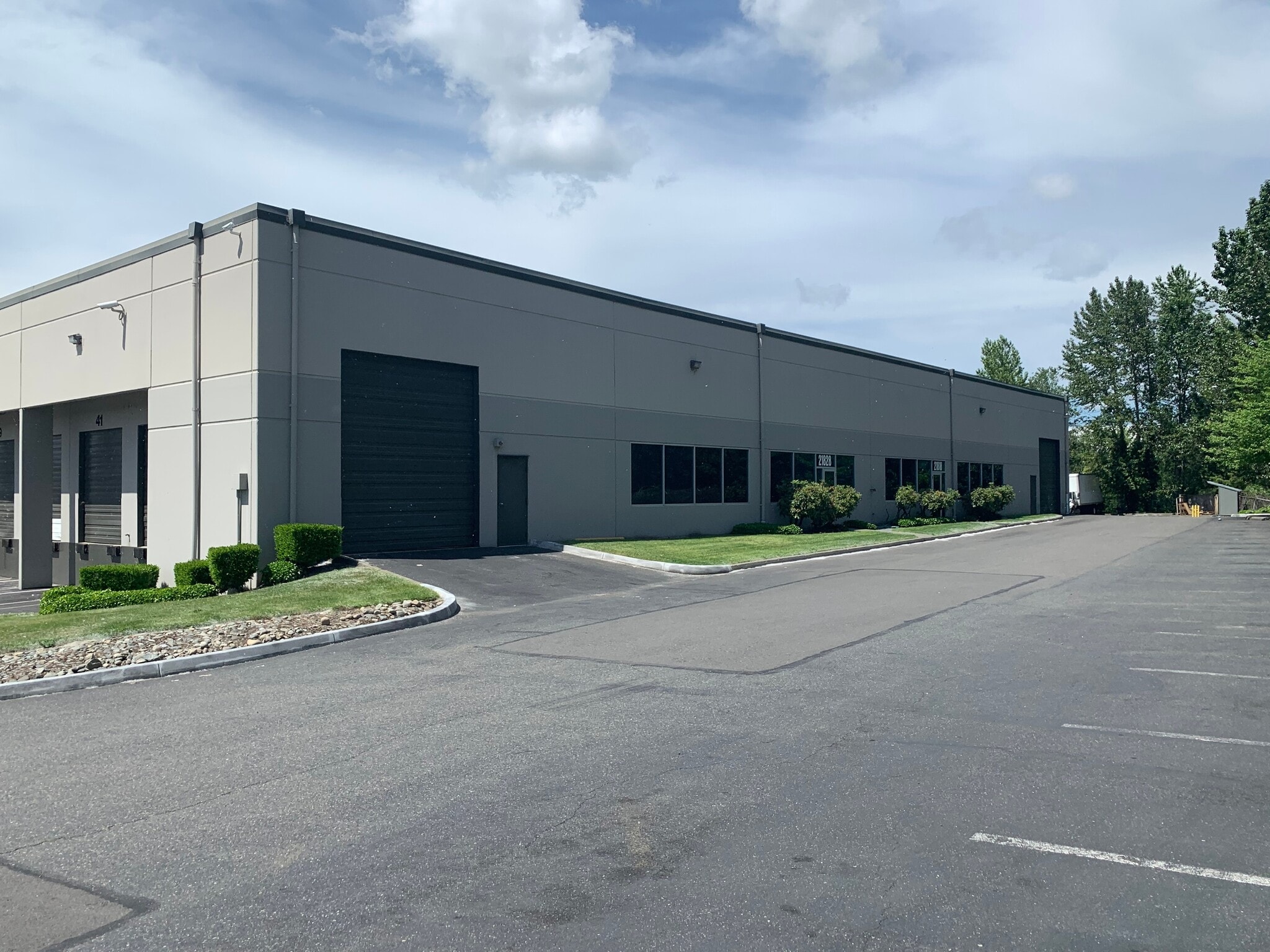 21840-21858 76th Ave S, Kent, WA for lease Building Photo- Image 1 of 4