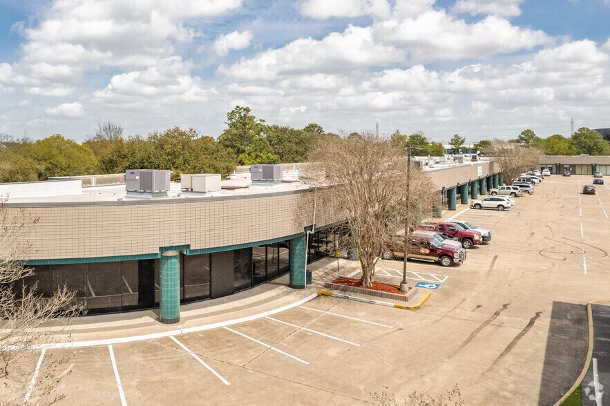 12501-12607 Gulf Fwy, Houston, TX à louer - Photo du bâtiment - Image 3 de 25