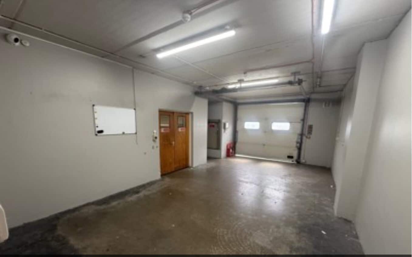 George Summers Clos, Rochester for lease Interior Photo- Image 1 of 3