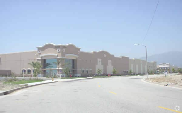 2397 Bateman Ave, Duarte, CA for lease - Building Photo - Image 3 of 11