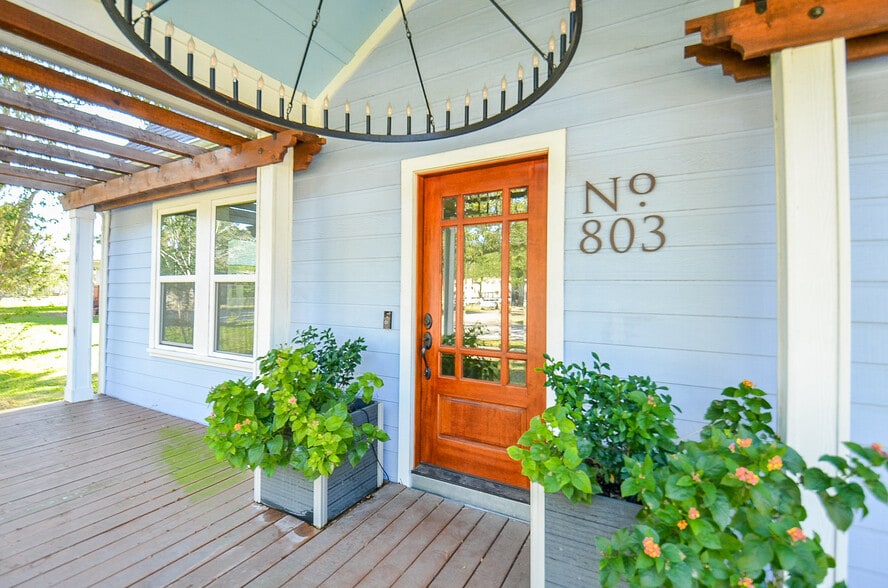 803 Austin St, Richmond, TX à louer - Photo du bâtiment - Image 2 de 12