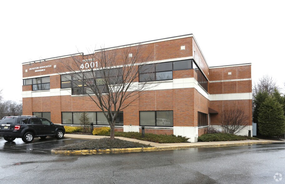 4001 Asbury Ave, Tinton Falls, NJ à louer - Photo du bâtiment - Image 1 de 7