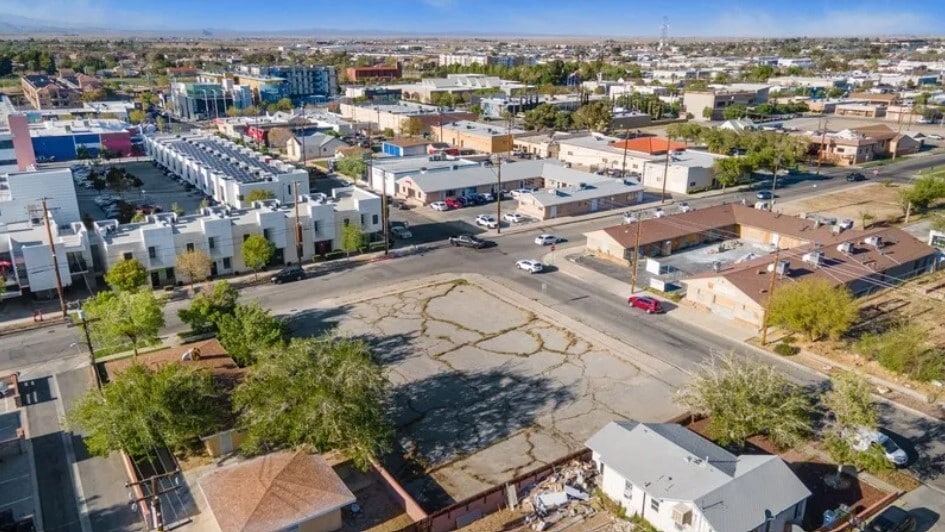706 W Milling St, Lancaster, CA for sale - Building Photo - Image 2 of 9