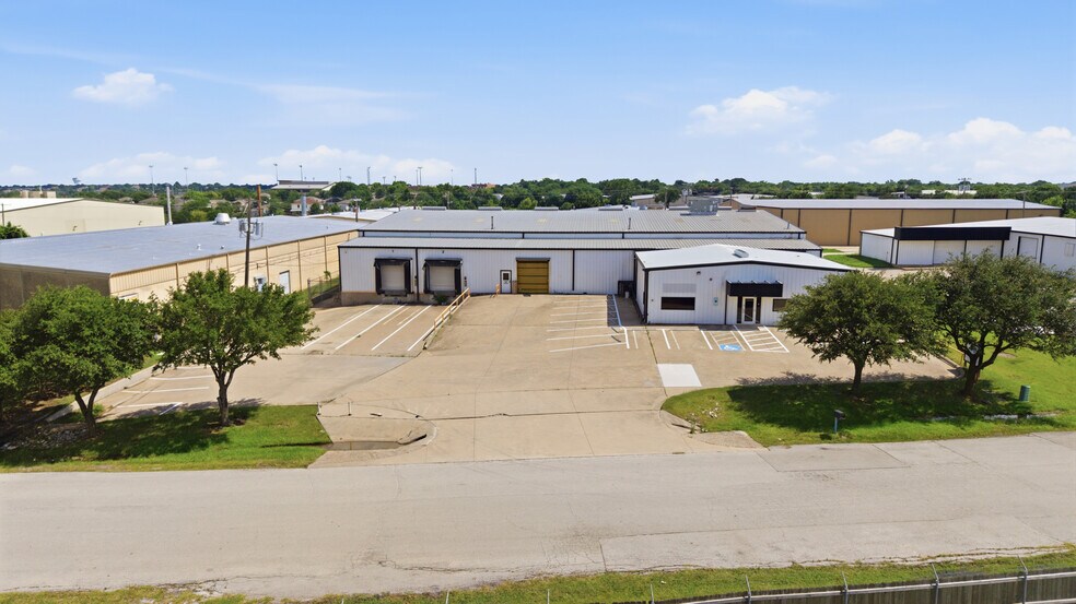 1120 Commercial Blvd N, Arlington, TX à vendre - Photo du bâtiment - Image 2 de 20