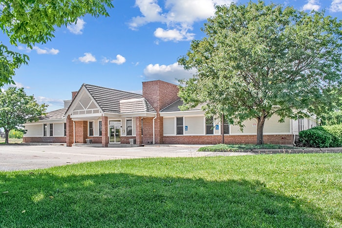 1011 Dry Creek Dr, Longmont, CO for sale Primary Photo- Image 1 of 13