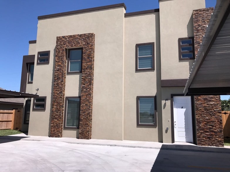 1202 Upas Dr, Edinburg, TX for sale - Building Photo - Image 2 of 32