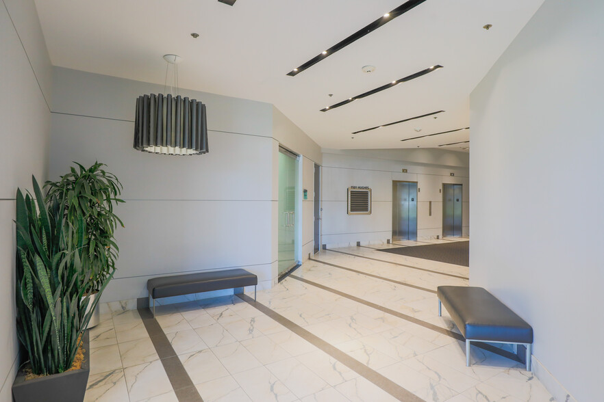 1501 Hughes Way, Long Beach, CA for lease - Lobby - Image 3 of 12