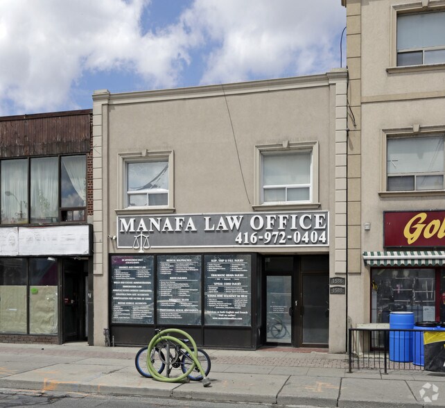 1586-1588 Eglinton Ave W, Toronto, ON à vendre - Photo principale - Image 1 de 1