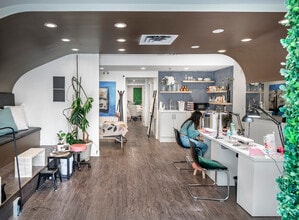 638 11th Ave SW, Calgary, AB à louer Photo intérieure- Image 1 de 3