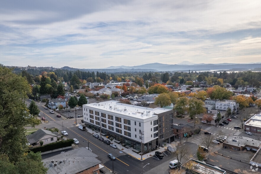 404 NE 6th Ave, Camas, WA for lease - Building Photo - Image 2 of 7
