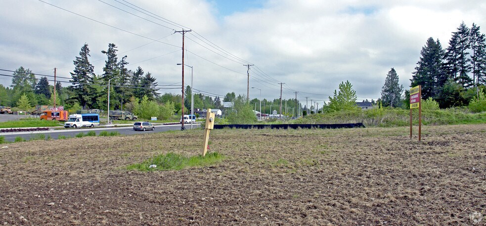 13323 Canyon Rd E, Puyallup, WA à vendre - Photo du bâtiment - Image 3 de 5