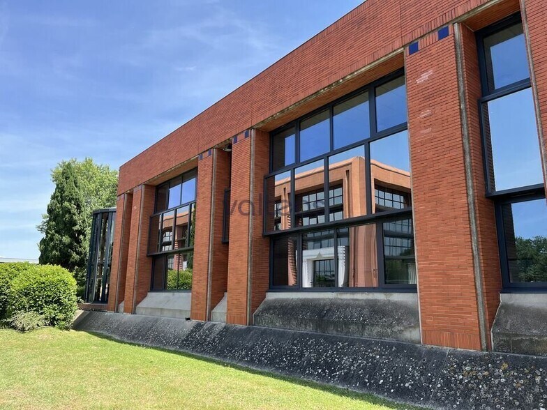 221 Rue Carmin, Labège à louer - Photo du bâtiment - Image 1 de 5